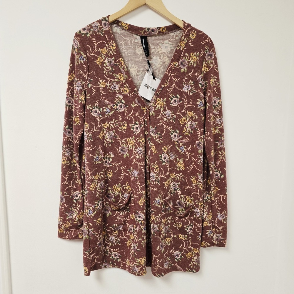 Agnes & Dora Essential Cardigan Size M Western Floral Button Front V-Neck NWT - Picture 5 of 15